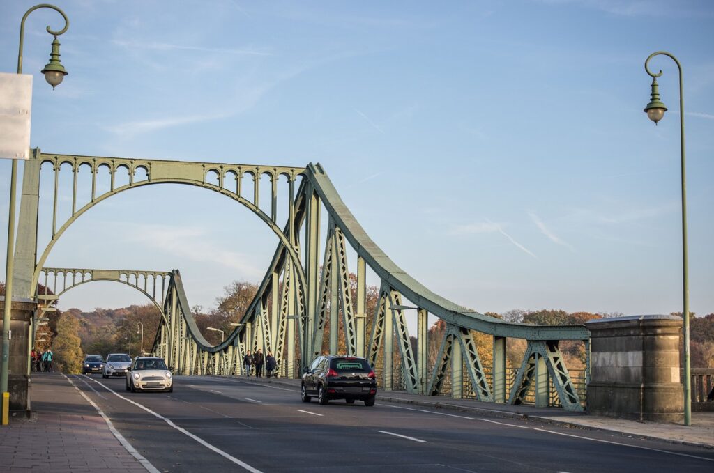 転職エージェントは何社使うべきか、成功の秘訣は？